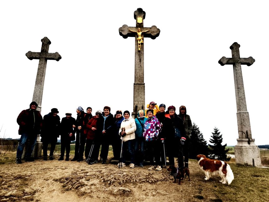 Vycházka ke Třem křížům 13.4